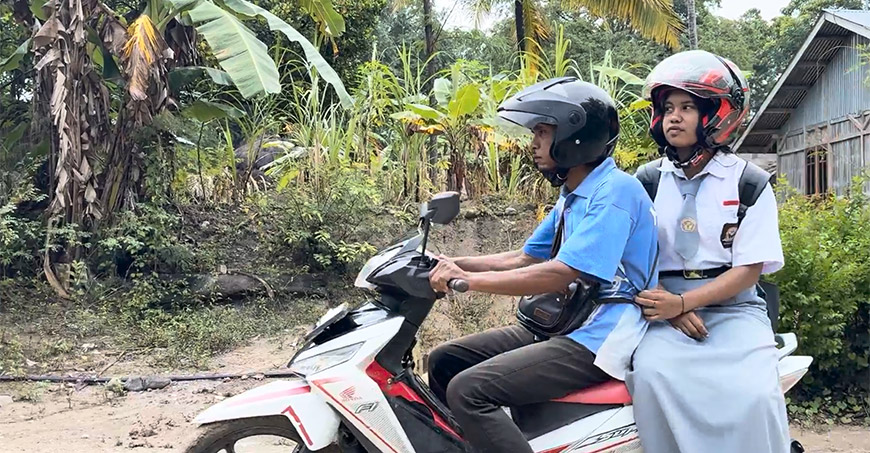 Collage showing scenes from Juwita’s life: spending time with her father at home, taking part in school activities, and travelling to school by motorbike.