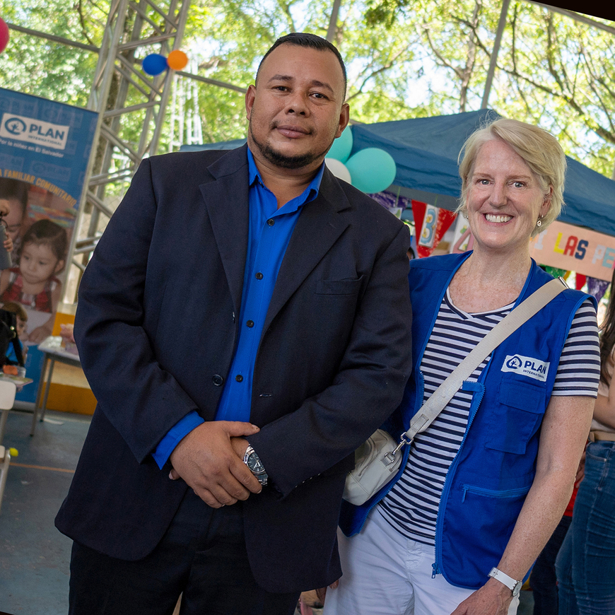Plan Canada CEO Lindsay Glassco stands next to Chalatenango Centro mayor Martín Leiva.